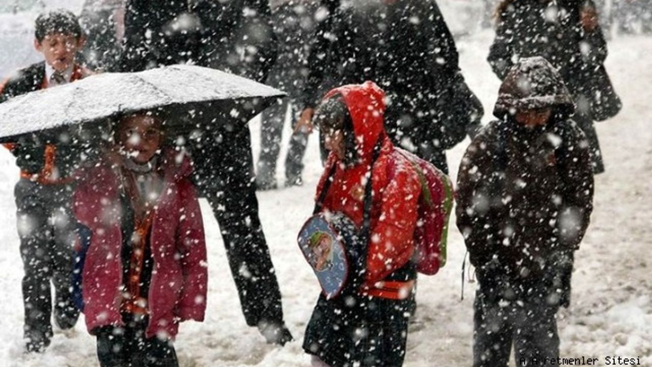 İstanbul'da Yarın Okullar Tatil Mi, Valilik Kar Tatili Verdi Mi, Okul Var Mı