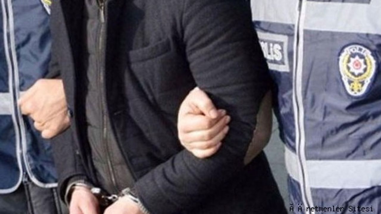Son Dakika Haberi İzmir ve İstanbul'da FETÖ Operasyonu 12 Kişi İçin Gözaltı Kararı