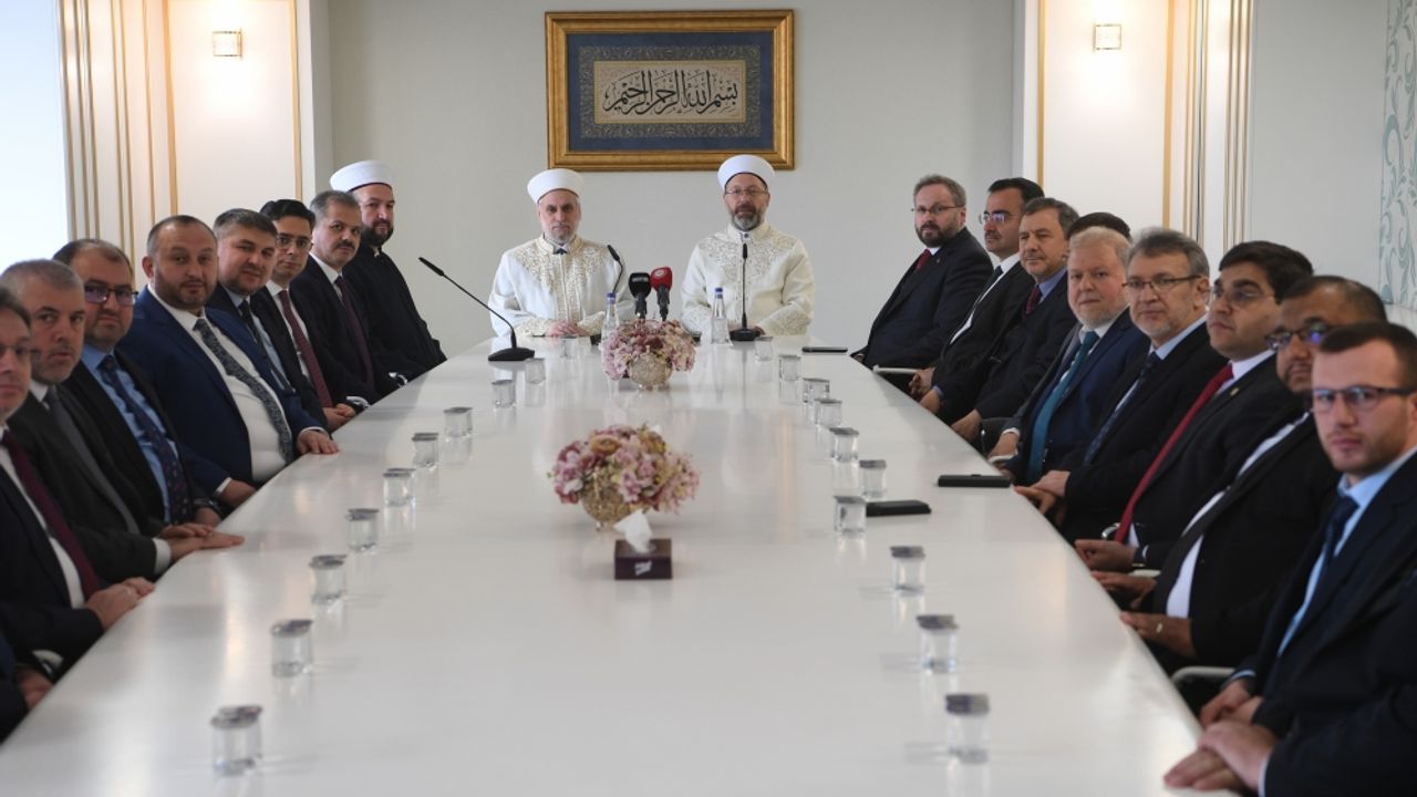 Diyanet İşleri Başkanı Erbaş, Bulgaristan Başmüftüsü Aliş ile görüştü