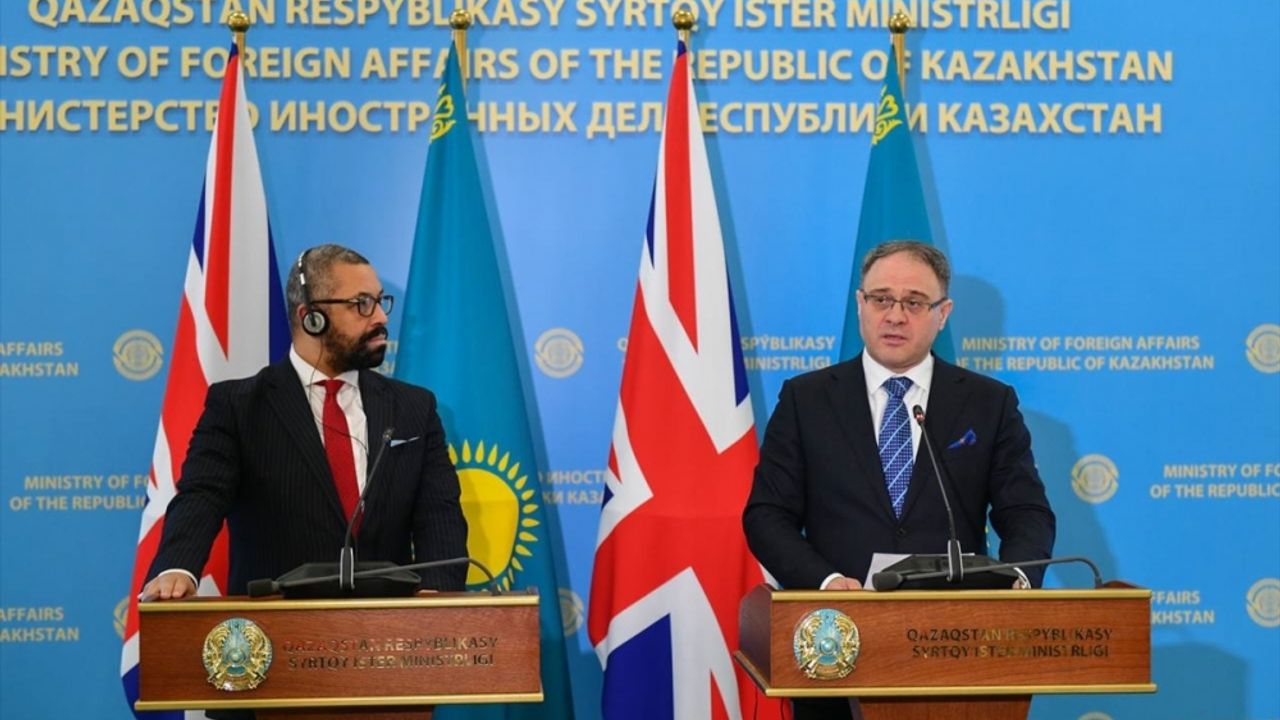 İngiltere, petrol ihracatında alternatif yollar bulması için Kazakistan’a yardıma hazır