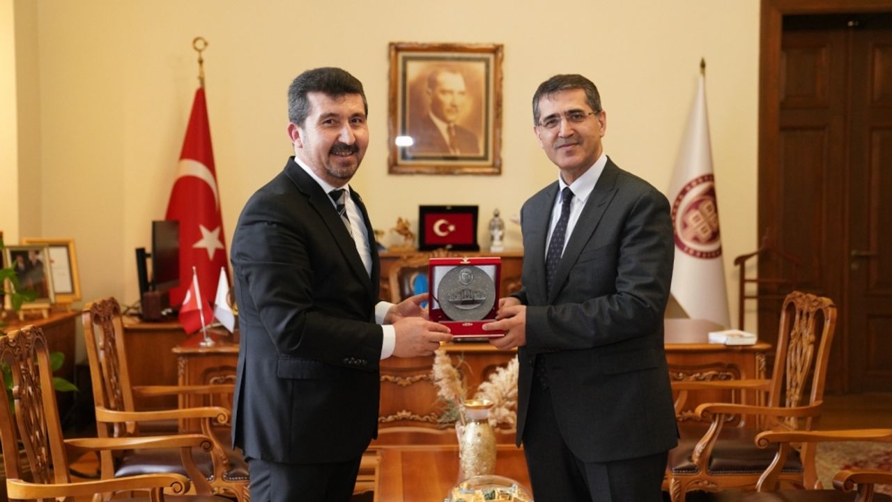 Milli Eğitim Bakanı Özer'den, Ankara Sosyal Bilimler Üniversitesi'ne ziyaret