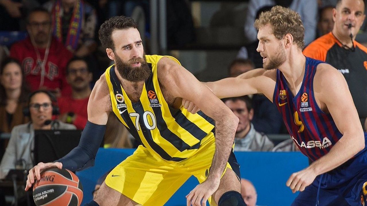 Fenerbahçe Basketbol Şubesi ile adidas Türkiye arasında sponsorluk anlaşması imzalandı