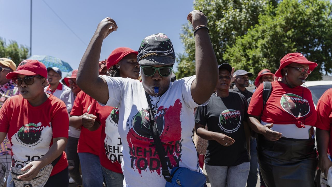 JOHANNESBURG - Güney Afrika'da Sağlık çalışanlarının grevi devam ediyor