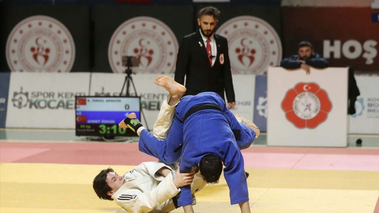 KOCAELİ - Spor Toto Gençler Türkiye Judo Şampiyonası başladı