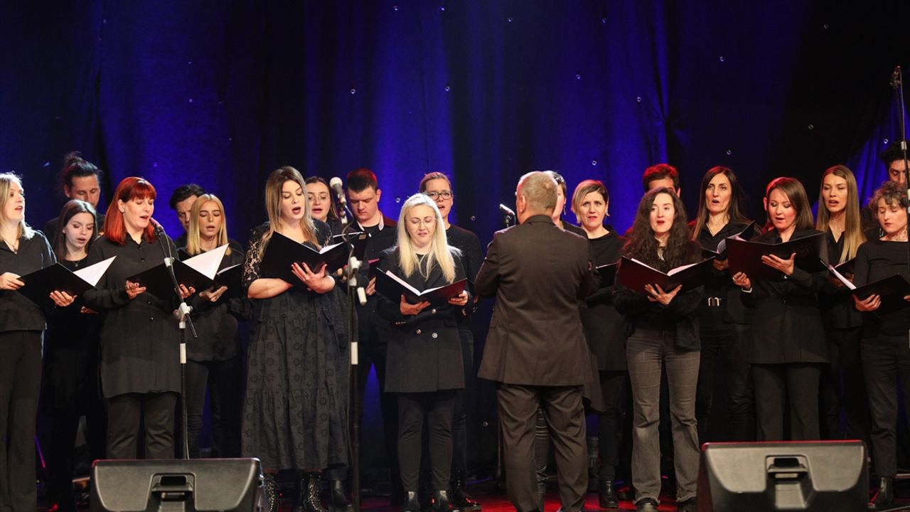 SARAYBOSNA - Bosna Hersek'te Türkiye ve Suriye'deki depremzedeler yararına konser verildi