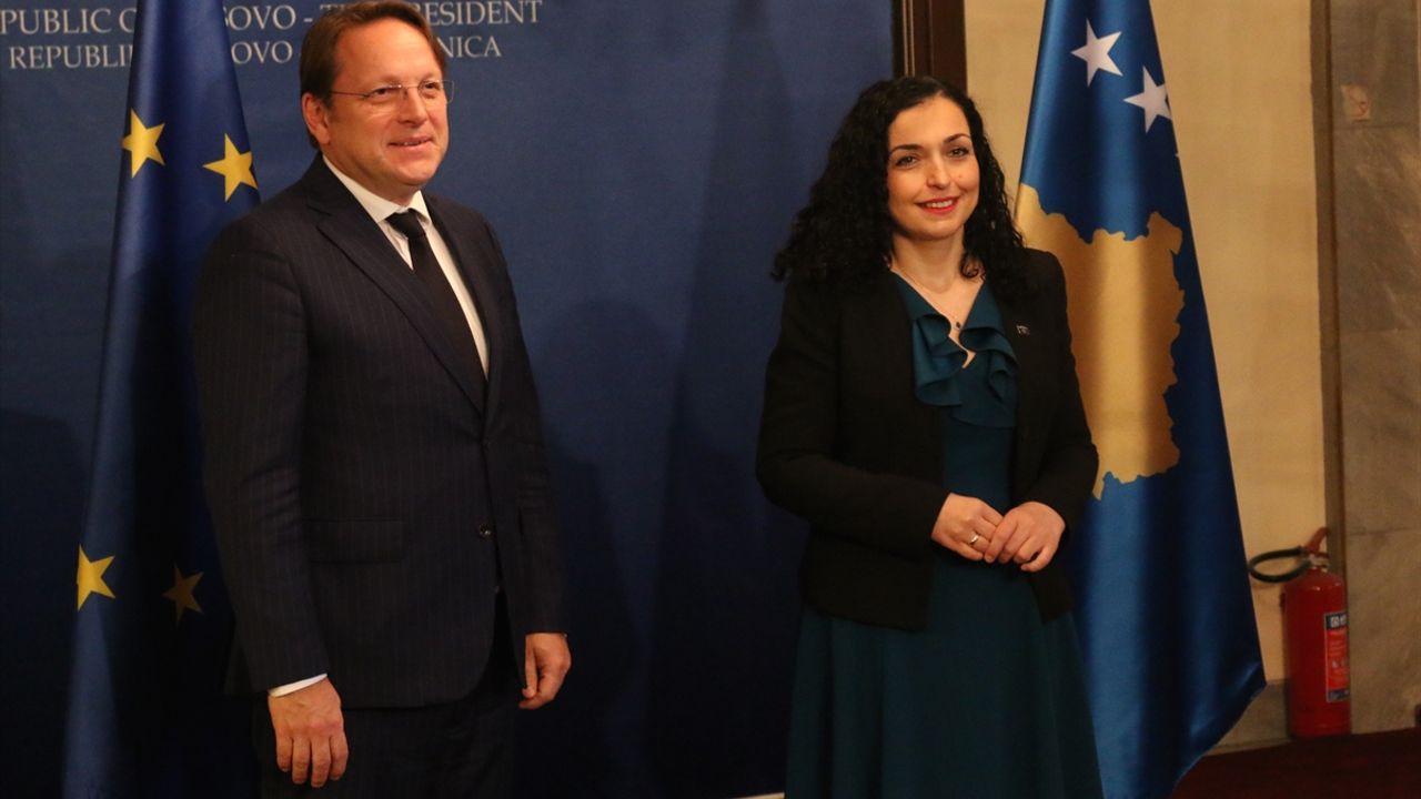PRİŞTİNE - AB Komisyonu Üyesi Varhelyi, Kosova'nın Avrupa yolunda kararlı olduğunu söyledi