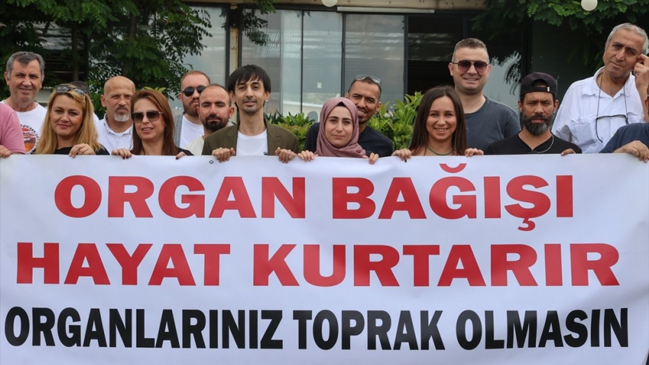 Organ nakli bekleyen hastalar, İzmir'deki buluşmada bir araya geldi