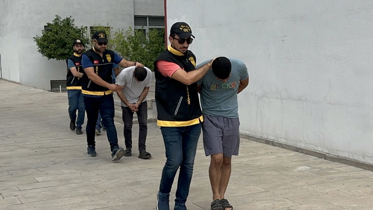 Adana'da güvenlik kamerasından belirlenen 3 hırsızlık zanlısı tutuklandı