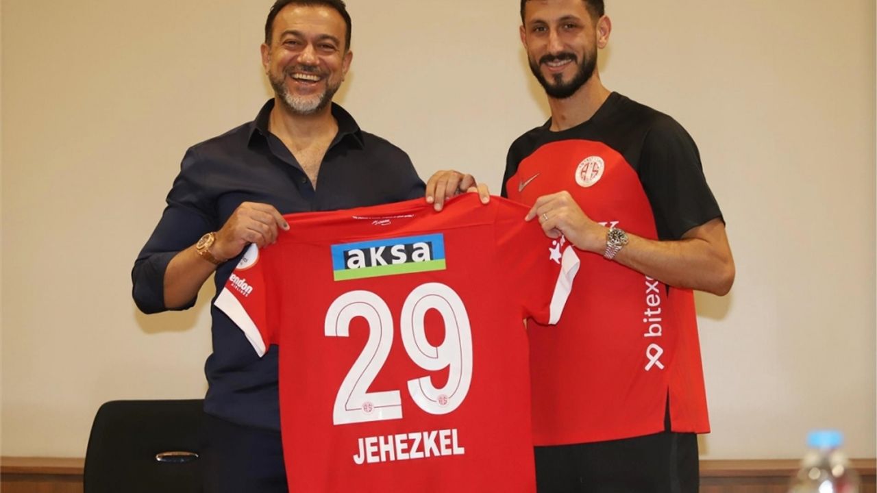 Antalyaspor Başkanı Gülel, Jehezkel'in imza töreninde konuştu: