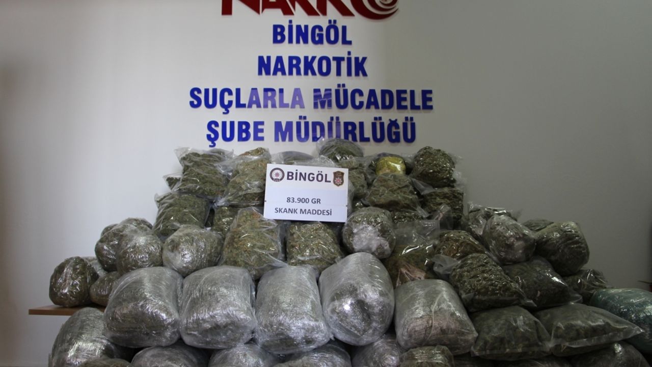 Bingöl'de 83 kilo 900 gram esrar ele geçirildi