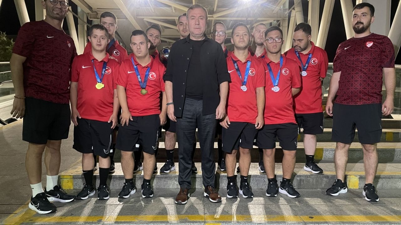 Down Sendromlu Futsal Milli Takımı oyuncuları Avrupa şampiyonluğunu değerlendirdi: