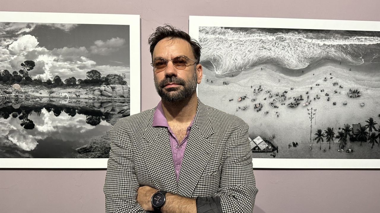 Fotoğraf sanatçısı Coşar Kulaksız'ın "ARADA" sergisi Tophane-i Amire'de açıldı