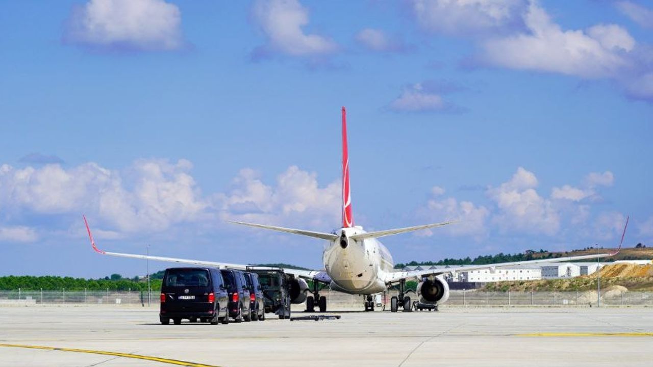 İstanbul Havalimanı'nda uçaktan rehine kurtarma tatbikatı yapıldı