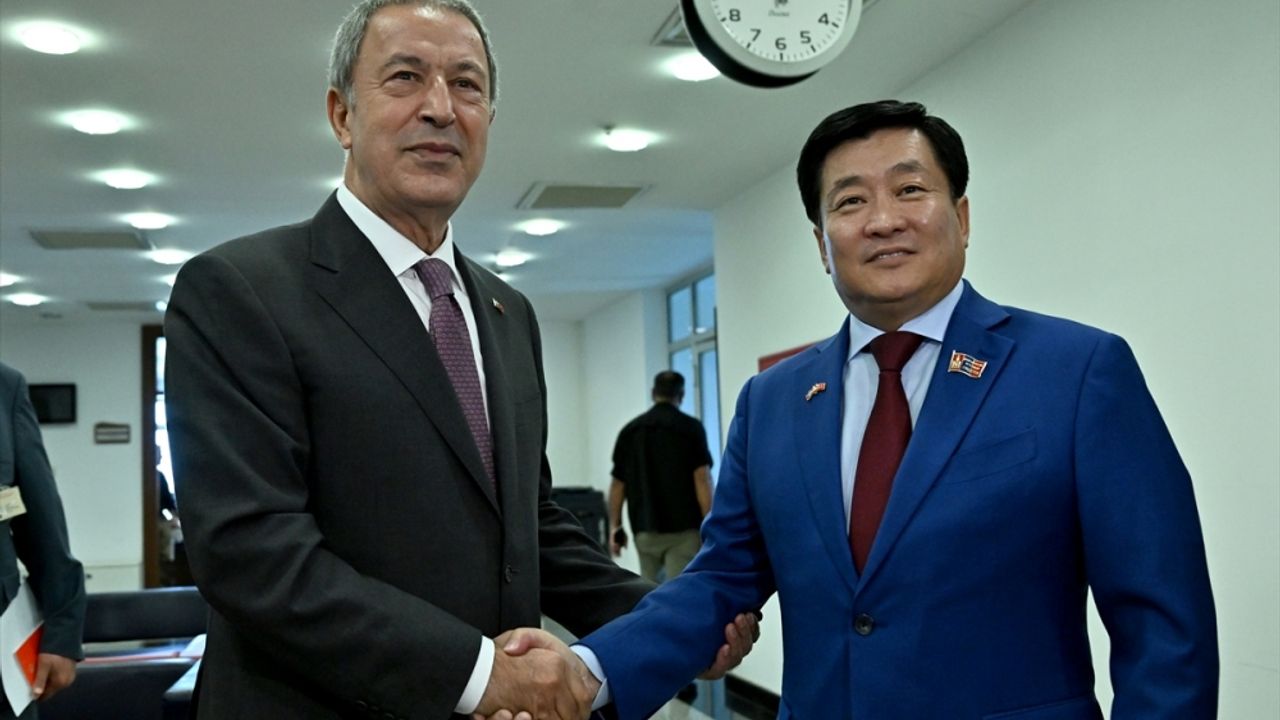 Milli Savunma Komisyonu Başkanı Akar, Moğolistan Ulusal Meclisi heyeti ile görüştü