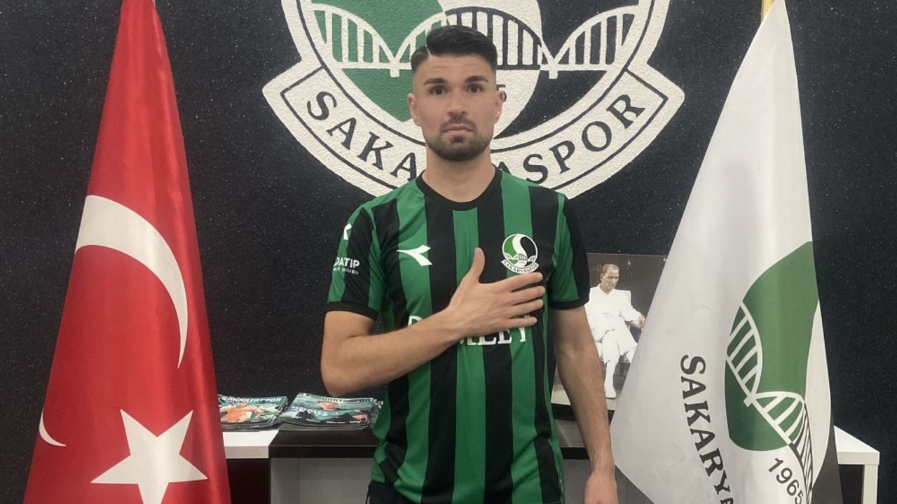 Sakaryaspor, orta saha oyuncuları Hasan Kılıç ile Sinan Kurt'u kadrosuna kattı