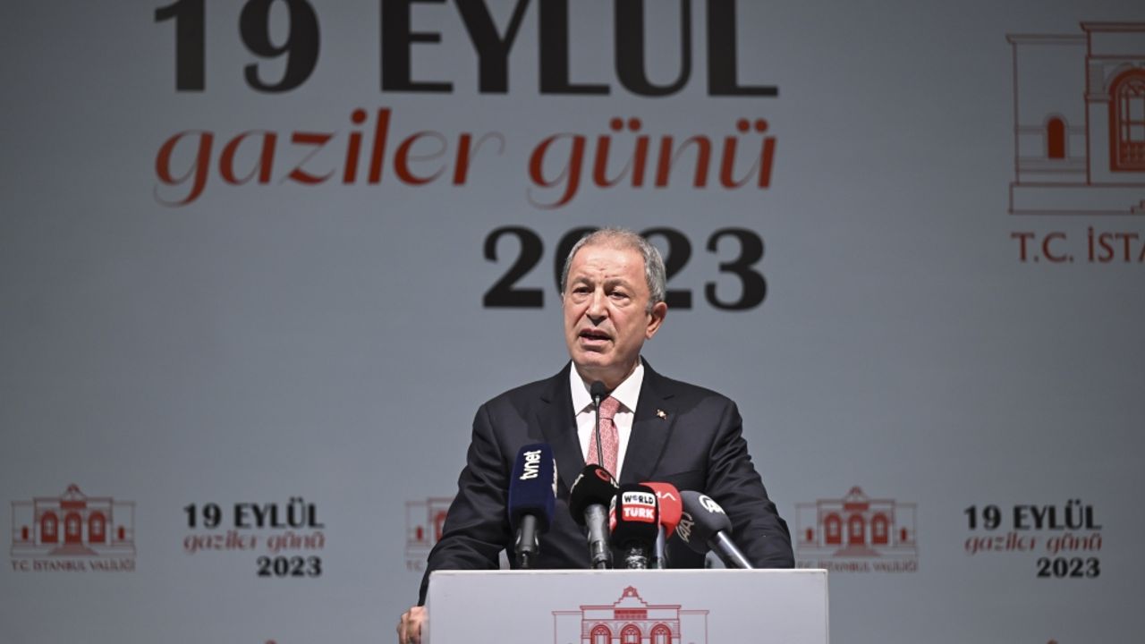 TBMM Milli Savunma Komisyonu Başkanı Akar, İstanbul'da Gaziler Günü etkinliğinde konuştu: