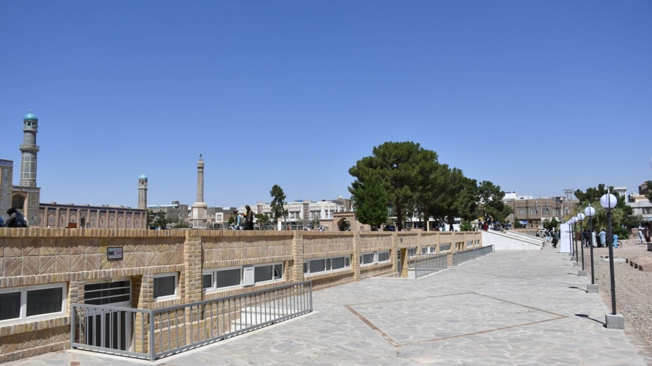 TİKA'dan Herat'taki tarihi camiye ek bina desteği