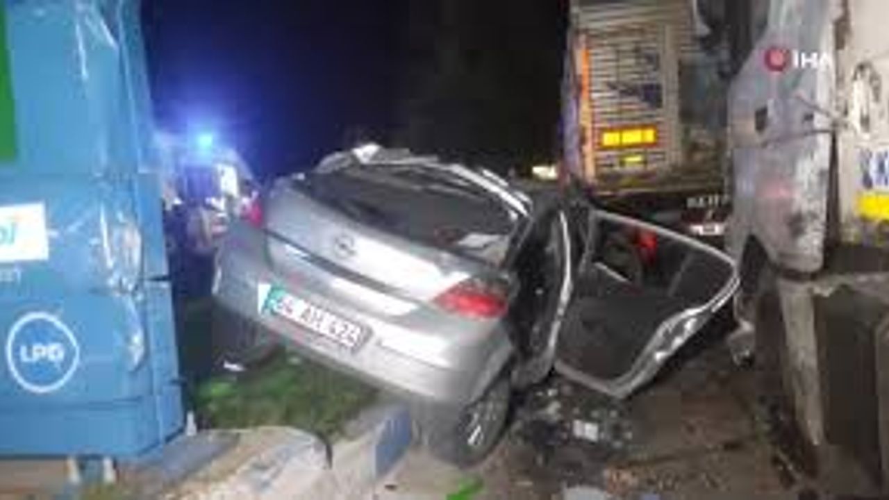 Uşak'ta otomobilin takla atması sonucu sürücünün öldüğü kaza güvenlik kamerasında