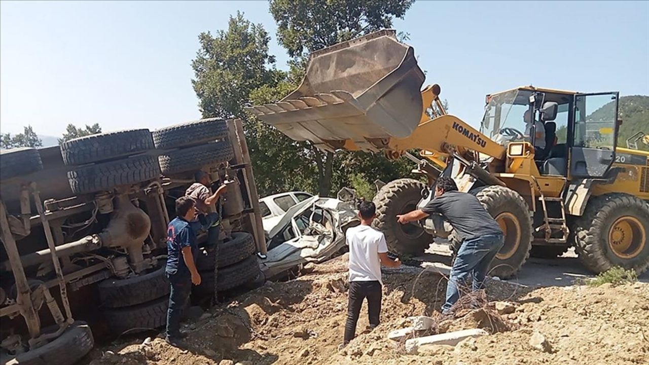 Kahramanmaraş'ta katliam gibi kaza kamyonun freni boşaldı cenaze alanında 5 ölü 25 yaralı