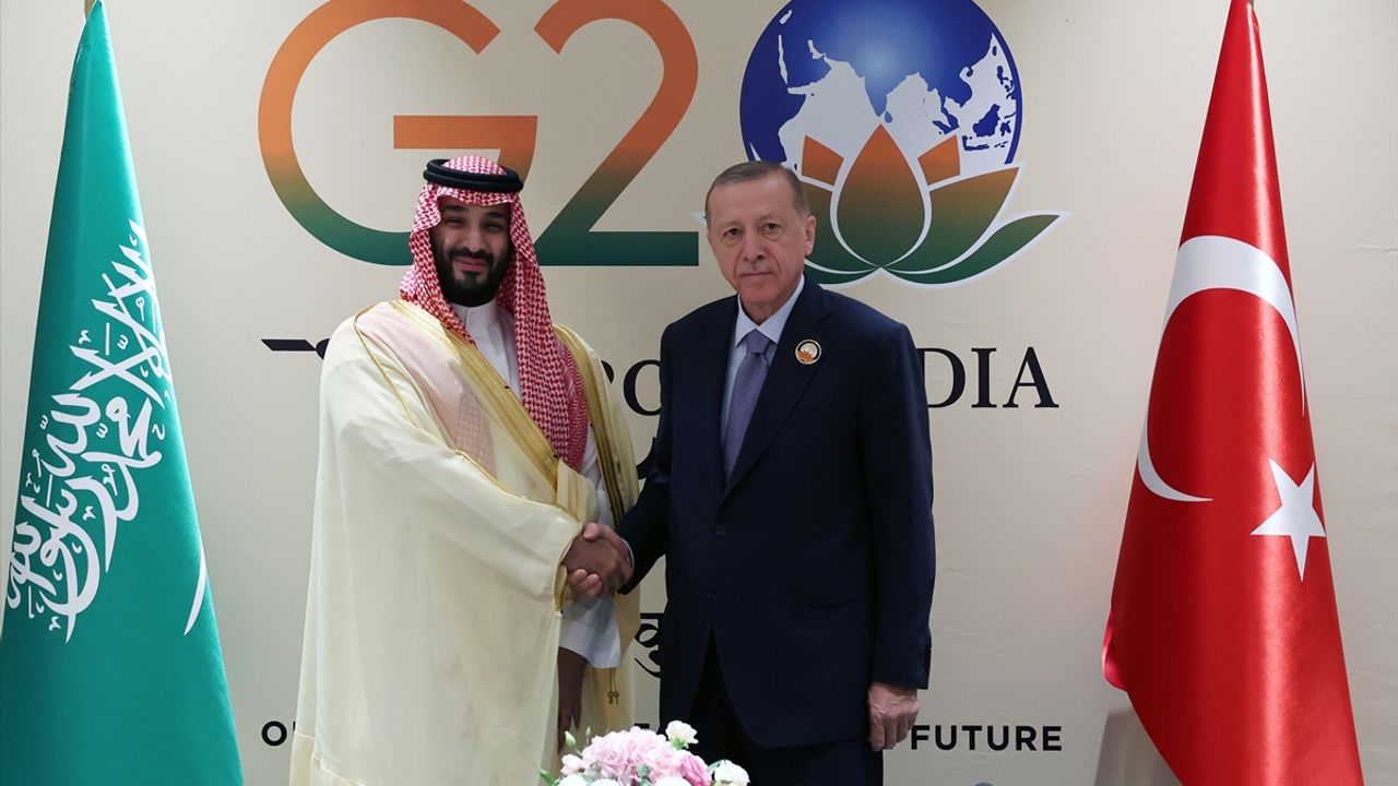 YENİ DELHİ - Cumhurbaşkanı Erdoğan, Suudi Arabistan Veliaht Prensi Muhammed bin Selman ile görüştü