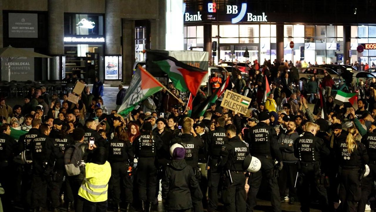 Varşova'da Filistin'e destek yürüyüşünü yasaklayan kararı mahkeme reddetti