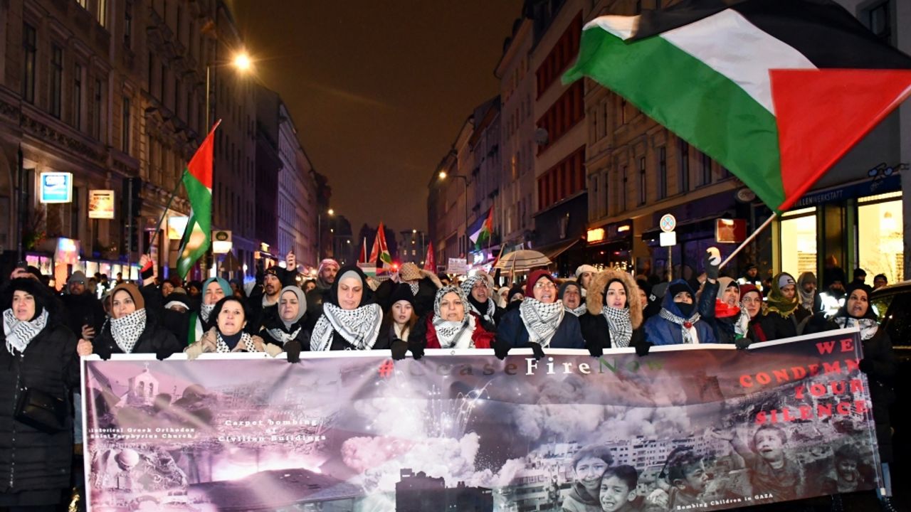 Almanya'da Filistin halkıyla dayanışma eylemi