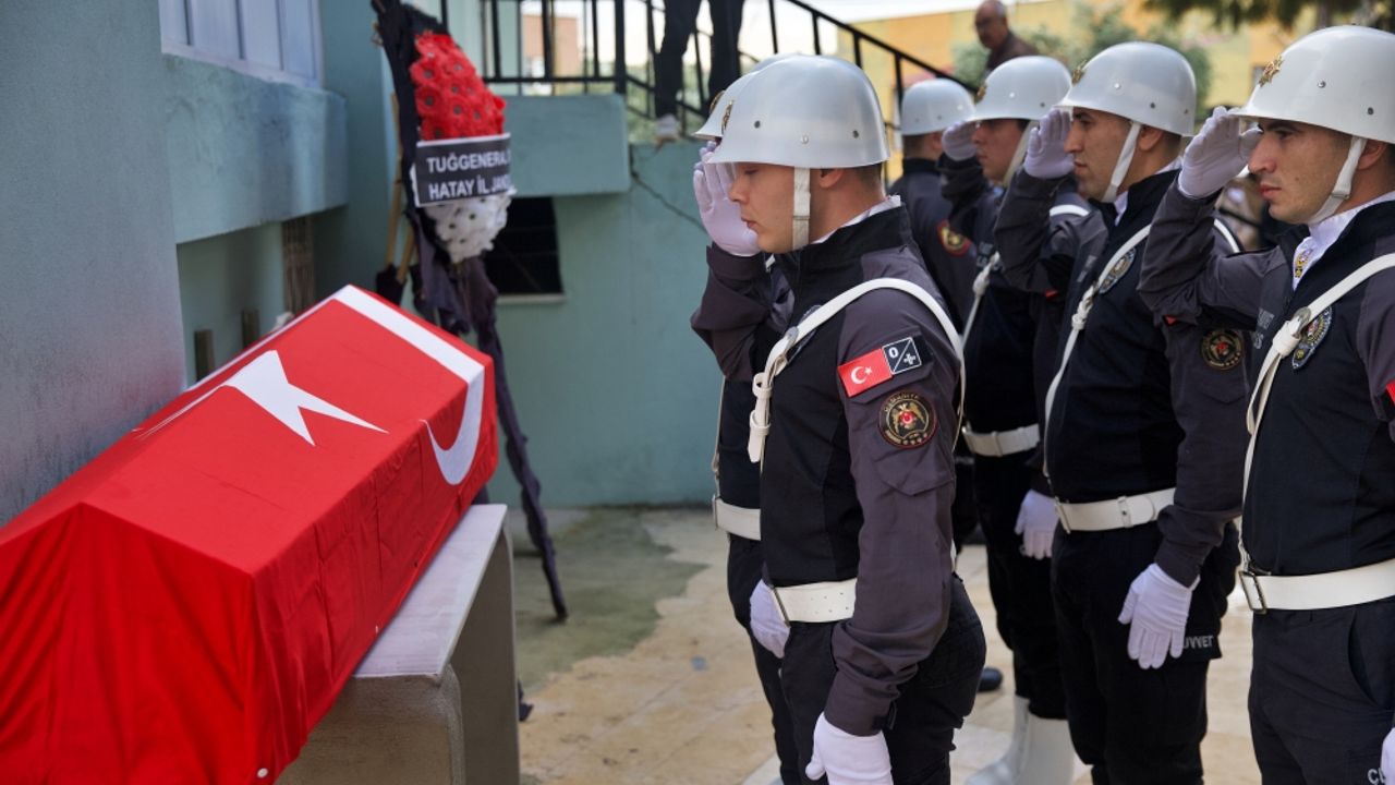 GÜNCELLEME - Hatay'da mesaiden dönen polis, trafik kazasında yaşamını yitirdi