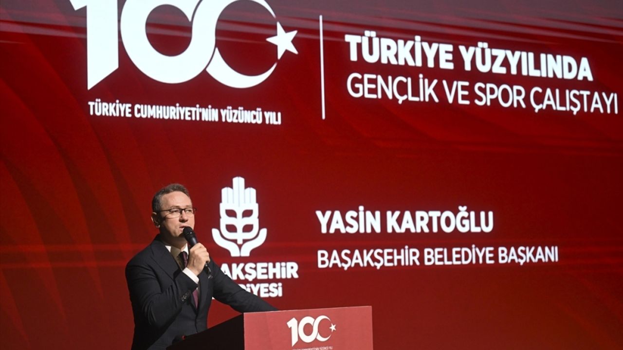 "Türkiye Yüzyılında Gençlik ve Spor Çalıştayı" İstanbul'da başladı