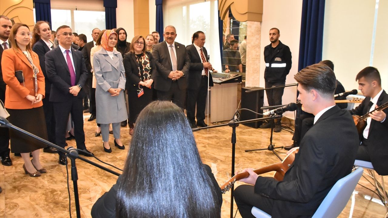 GAZİANTEP - Aile ve Sosyal Hizmetler Bakanı Göktaş, Gaziantep'te ziyaretlerde bulundu