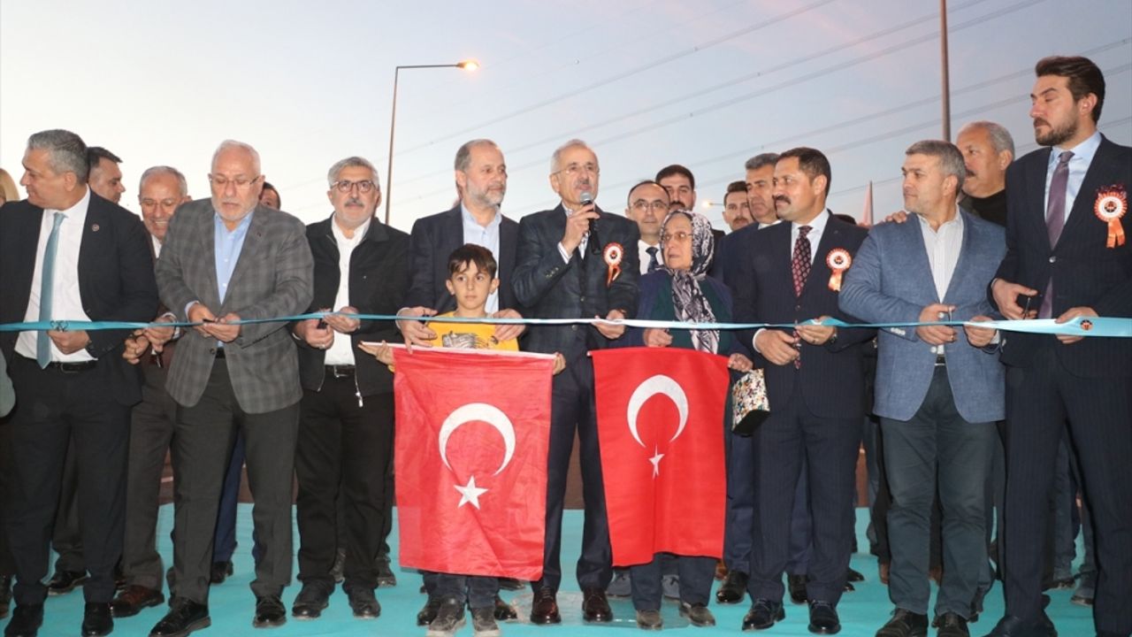 Bakan Uraloğlu, İskenderun OSB kavşağı ve bağlantı yolunun açılışında konuştu: