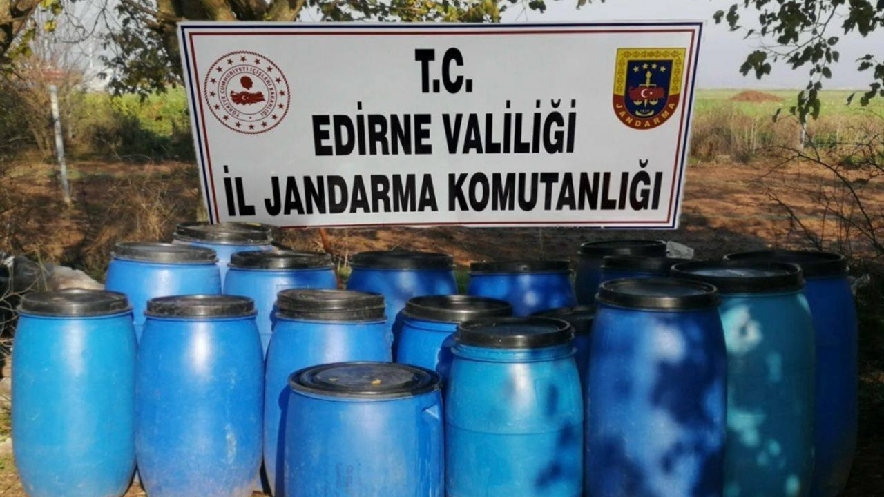 Edirne'de bir evde 2 bin litre sahte içki ele geçirildi