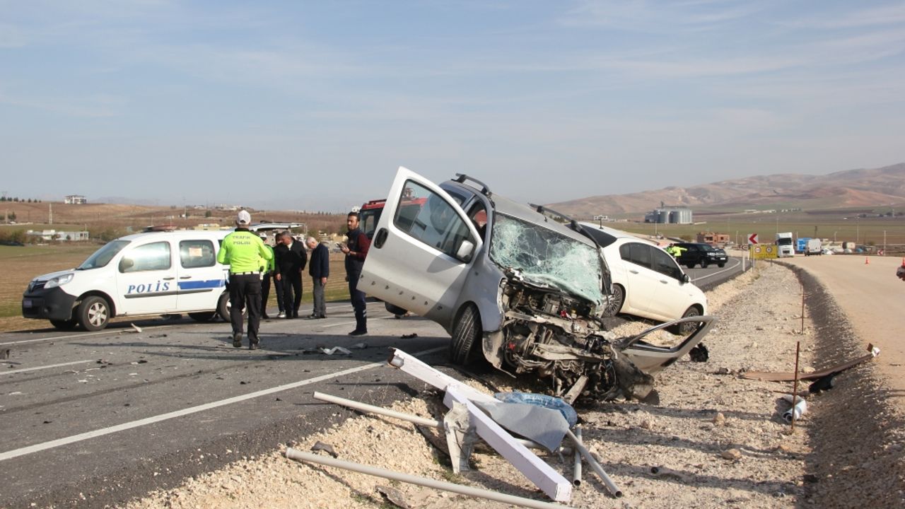 Siirt'te zincirleme trafik kazasında 1 kişi öldü, 3 kişi yaralandı