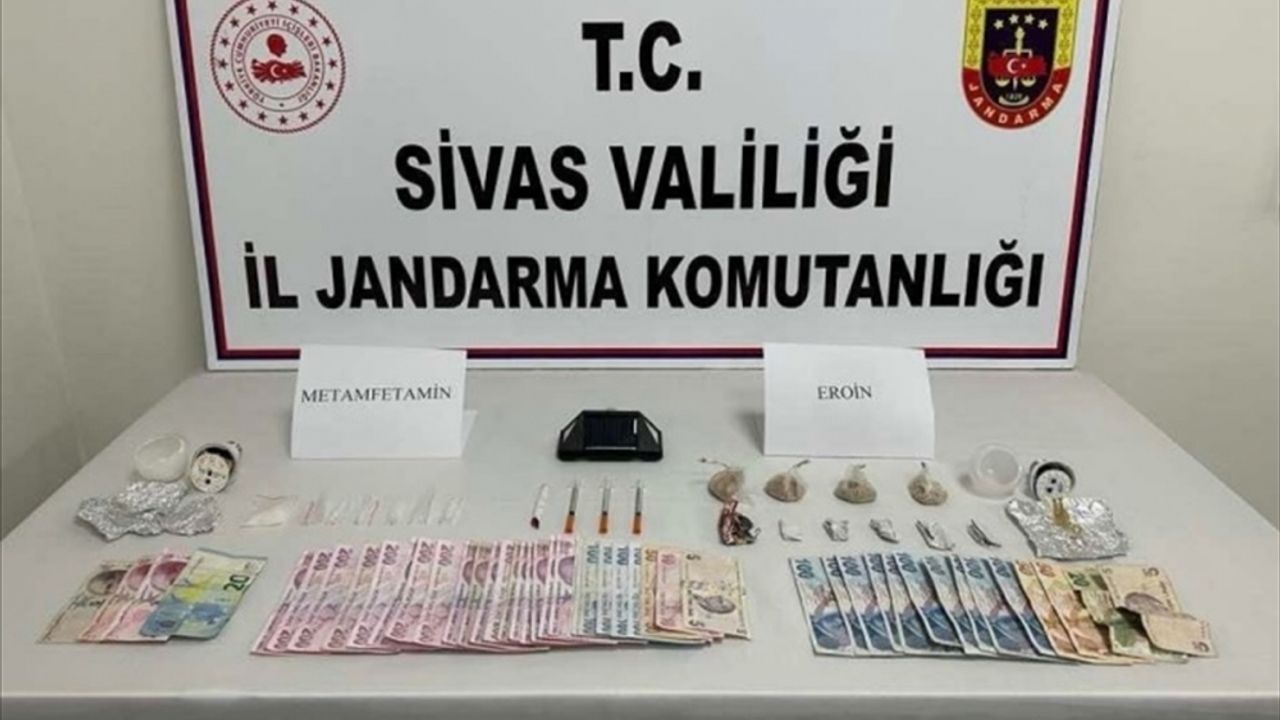 Sivas'ta uyuşturucu operasyonunda yakalanan 6 şüpheliden 3'ü tutuklandı