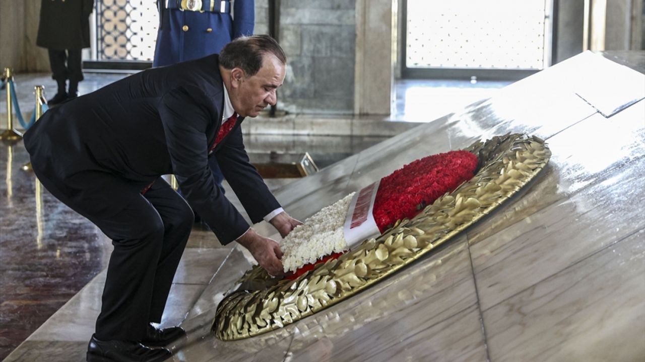 Türkiye Sakatlar Konfederasyonu heyeti Anıtkabir'i ziyaret etti