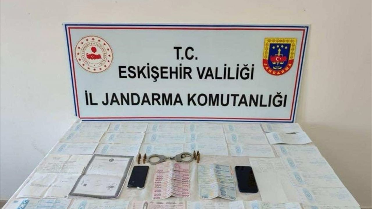 Eskişehir'de kara para aklama operasyonunda 3 şüpheli tutuklandı