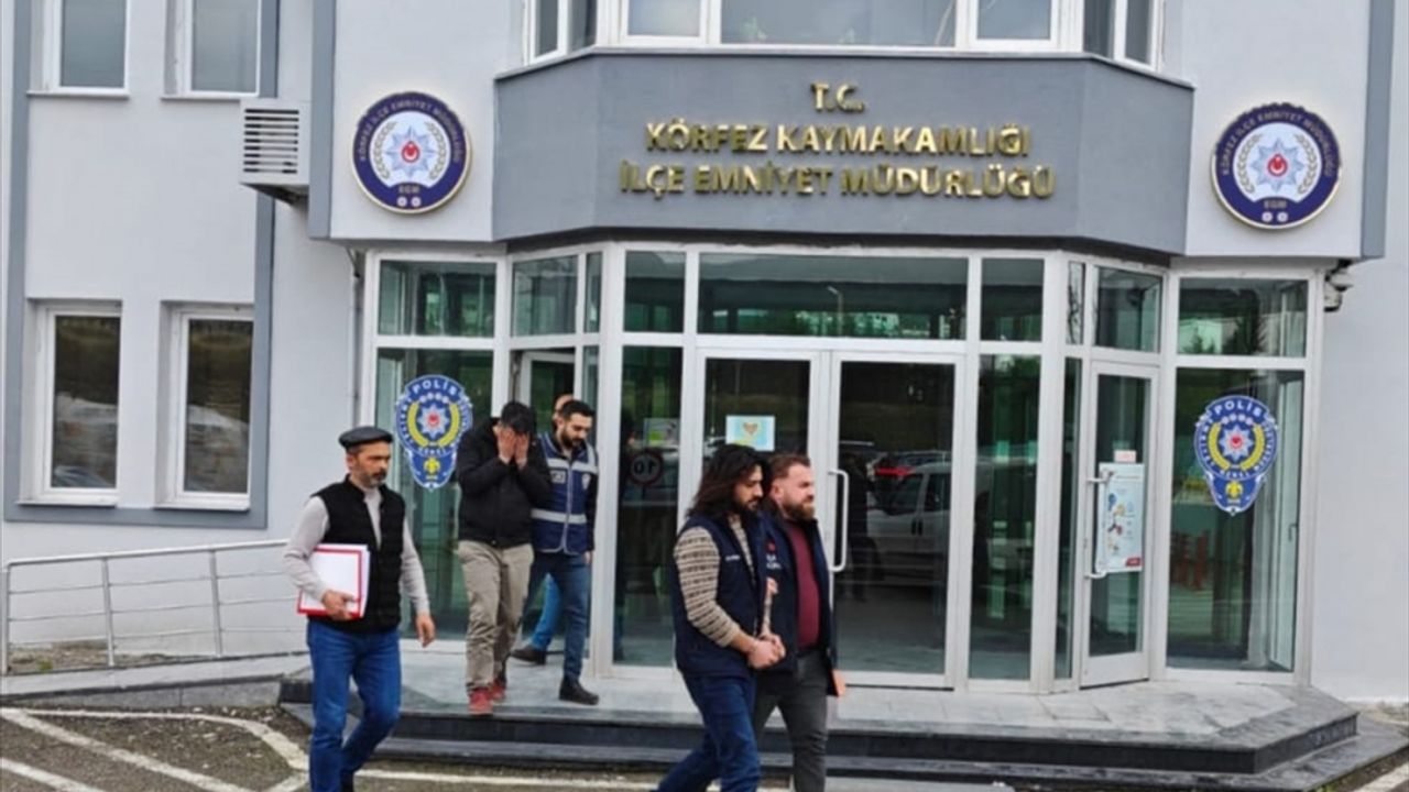 Kocaeli'de tır ve karavan çaldıkları iddiasıyla yakalanan 3 zanlı tutuklandı