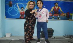Türkiye şampiyonu engelli halterci Kader Kaplan, milli forma hayaliyle çalışıyor: