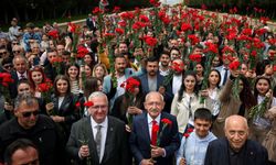 Kılıçdaroğlu Gençlerle Anıtkabir'i ziyaret etti