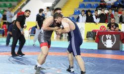 Rize'de 15 Yaş Altı Grekoromen Güreş Türkiye Şampiyonası sona erdi