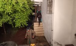 Sivas'ta sel nedeniyle evlerinde mahsur kalan 9 kişi ekiplerce kurtarıldı