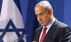 Netanyahu'nun danışmanı, Filistinlilerin yarı çıplak gözaltına alınmasını savundu