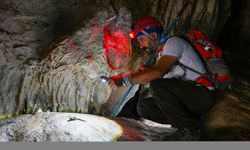 DOSYA HABER/TÜRKİYE'NİN MAĞARALARI - Van'daki mağaralar doğaseverlerin ve arkeoloji meraklılarının ilgisini çekiyor