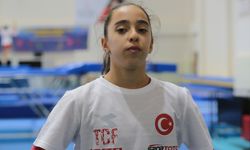 Genç milli cimnastikçiler Dünya Şampiyonası'nda altın madalya için tempo tutuyor