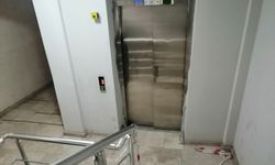 GÜNCELLEME - Manisa'da bir apartmandaki asansörde anne ile kızının cesedi bulundu