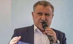 Gençlik ve Spor Bakanı Bak, Yasemin Adar Yiğit'i telefonla kutladı