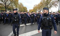 Paris'te İsrail destekçisi silahını çıkararak Filistin destekçilerini tehdit etti