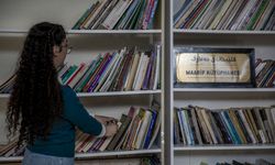 Erbil’deki Maarif Okulu, 129 okula bin 200 kitap bağışında bulundu