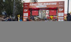 Gaziantep'te 5. Gazi Yarı Maratonu başladı