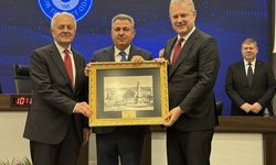 İzmir Valisi Elban İzmir Ticaret Odası'nın meclis toplantısına konuk oldu: