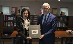 Kırgızistan'ın Ankara Büyükelçiliği ve TÜRKTAV kitap bağış töreni düzenledi